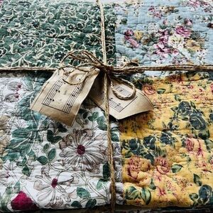 68”x78” Twin Size Bohemian Quilted Bedspread
Length: 78 Inches; Width: 68 Inches